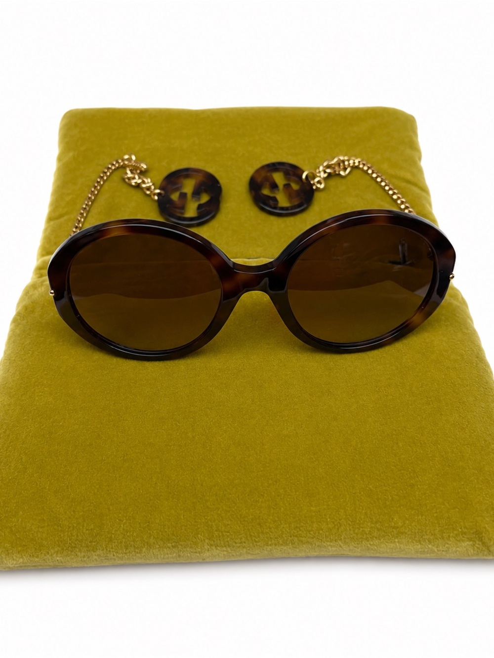 ✨Gucci Oversized Round Sunglasses with dangling GG ( detachable) ✨ - Picture 7 of 13